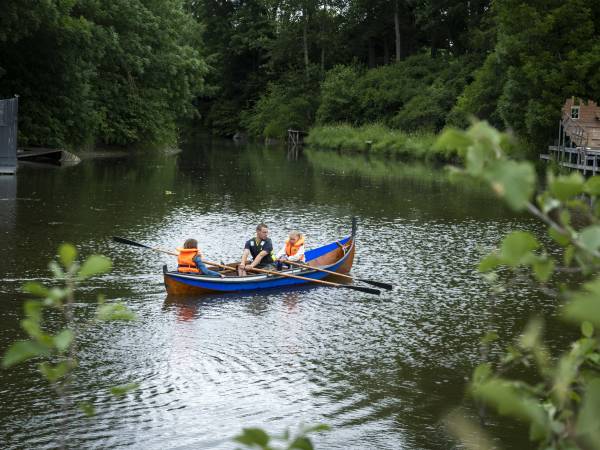 Kystens Arv - roing på Prestelva - foto Erik Børseth, Synlig.no